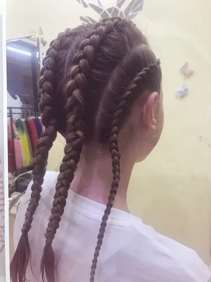 4 Cornrow Braids (natural hair)
